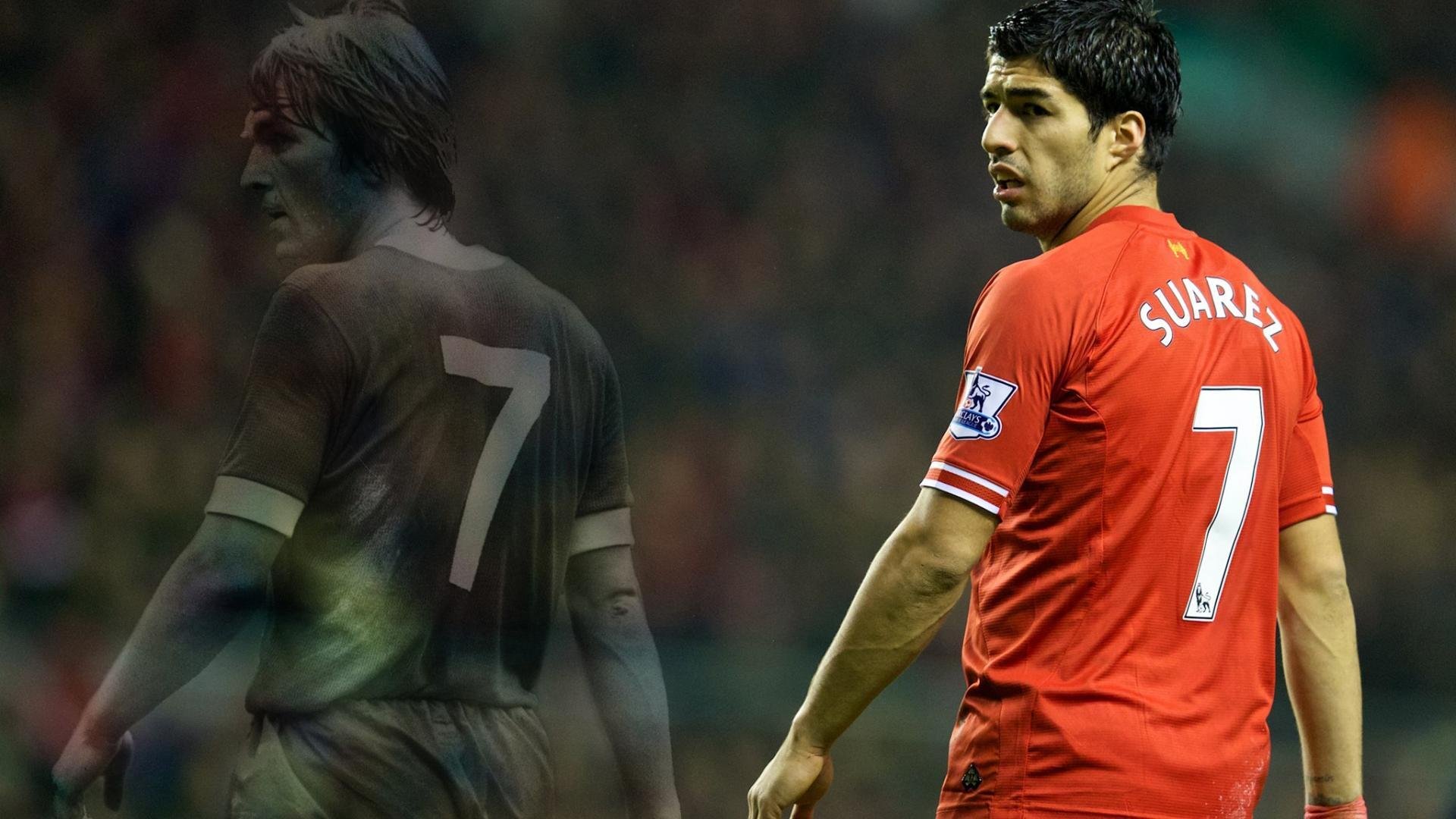 “腰旗美式橄榄球：东部新区赛场点燃运动员挑战极限的热情”