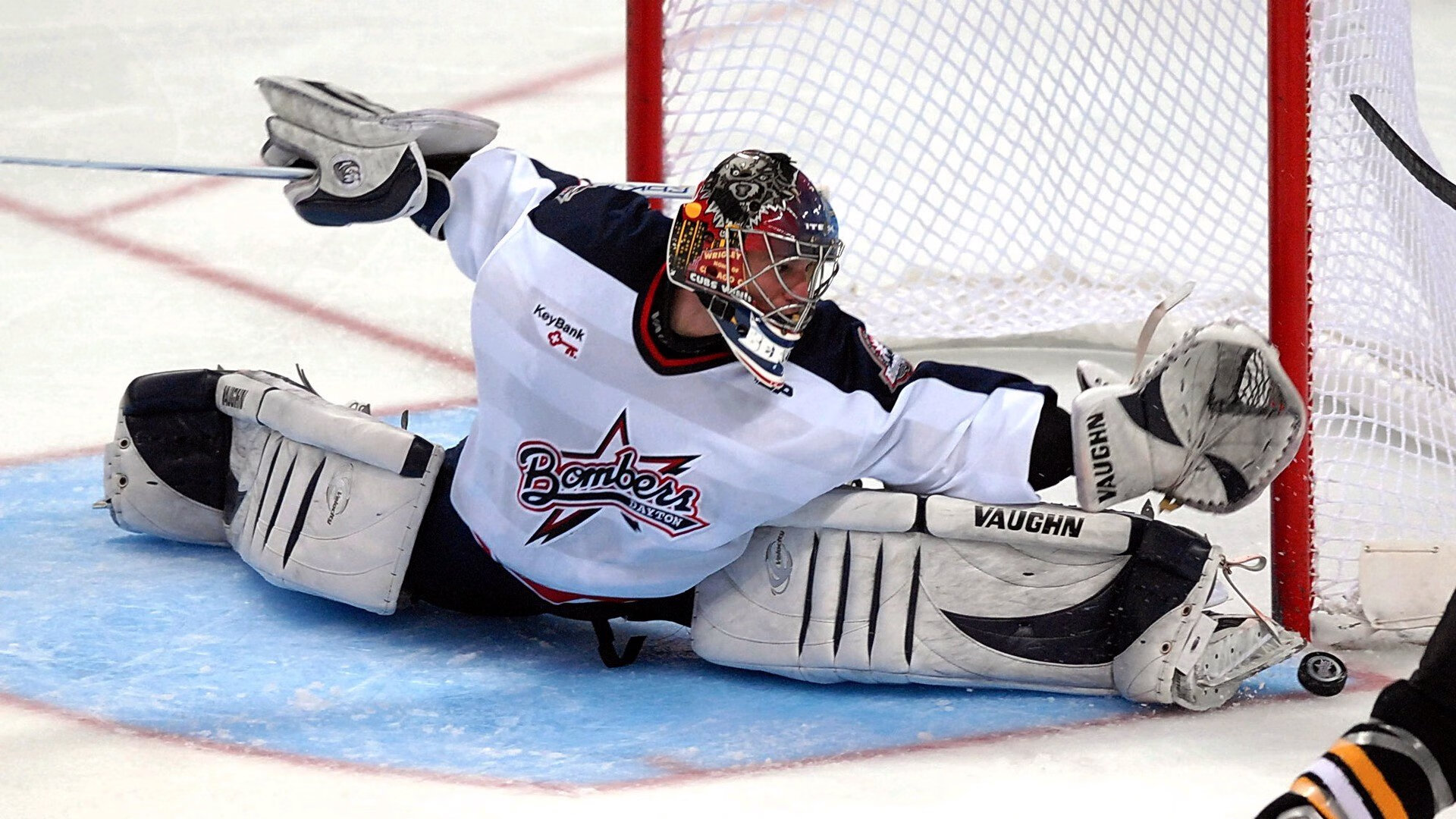 水球攻防转换中立代表队A节奏明快，水球犯规区